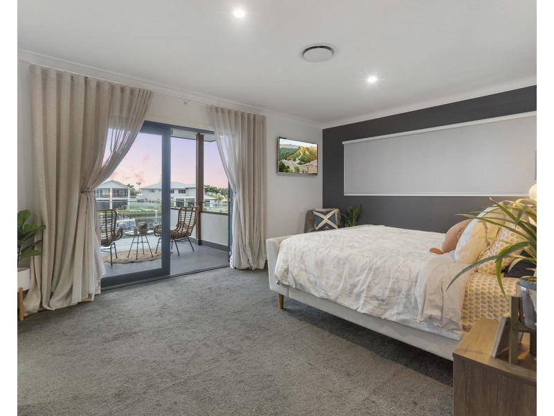 40 Poinciana Place, Jacobs Well QLD 4208