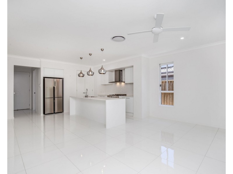 147 Gainsborough Drive, Pimpama QLD 4209