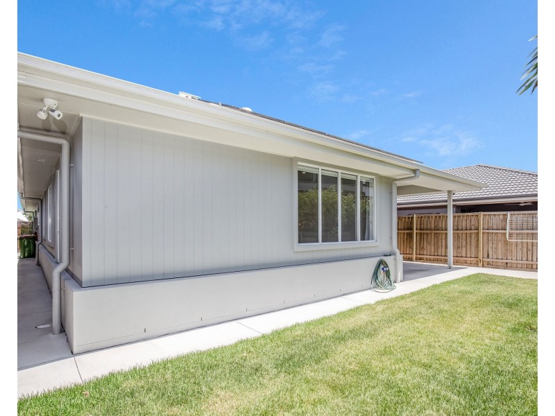 147 Gainsborough Drive, Pimpama QLD 4209