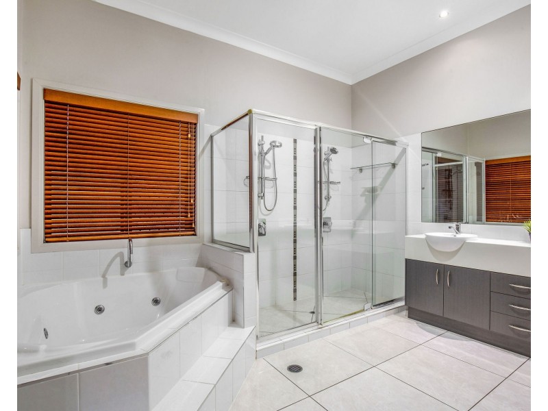7 Windward Place, Jacobs Well QLD 4208