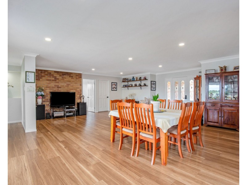 33 Royal Palm Drive, Steiglitz QLD 4207