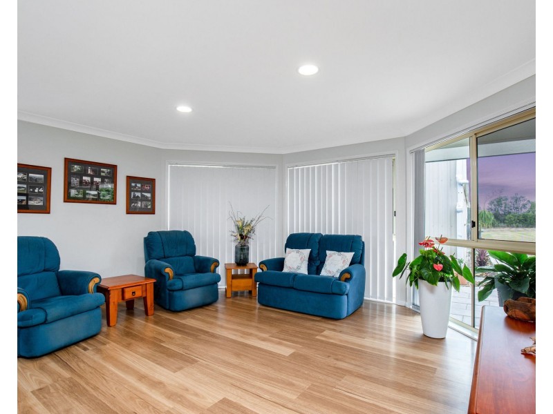 33 Royal Palm Drive, Steiglitz QLD 4207