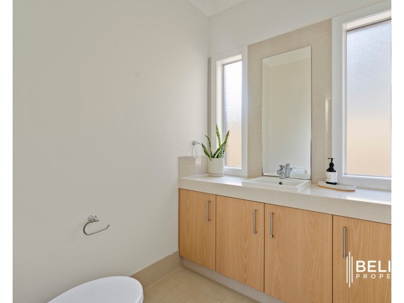 10 Windward Place, Jacobs Well QLD 4208
