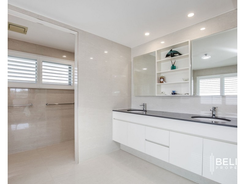 41 Marina Parade, Jacobs Well QLD 4208