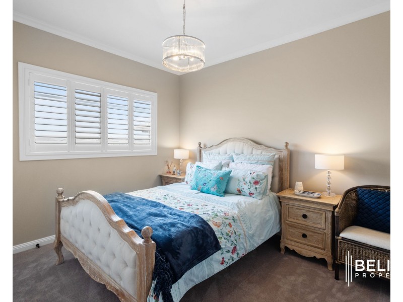 19 Poinciana Place, Jacobs Well QLD 4208
