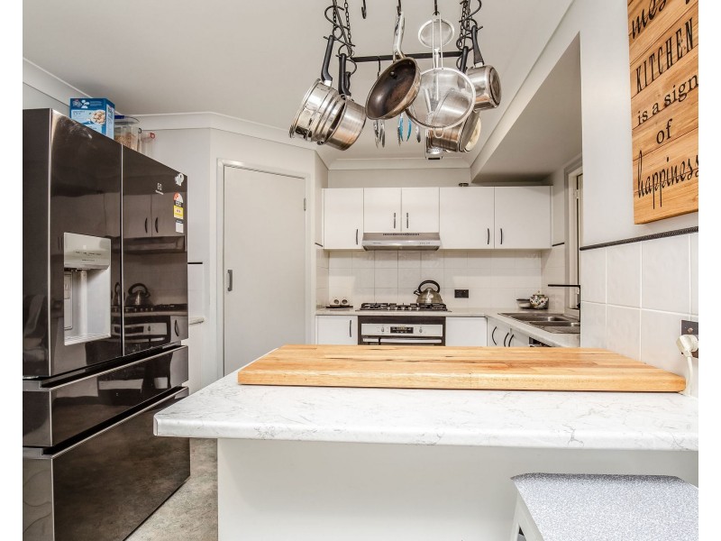 10 Thomas Court, Jacobs Well QLD 4208