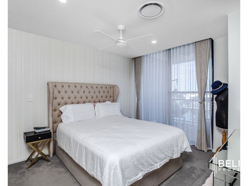 120/37 Sickle Avenue, Hope Island QLD 4212