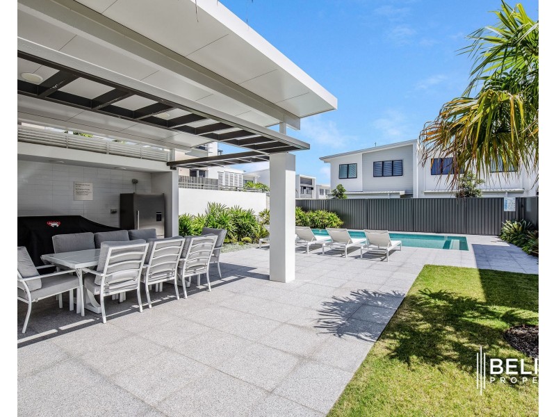 120/37 Sickle Avenue, Hope Island QLD 4212