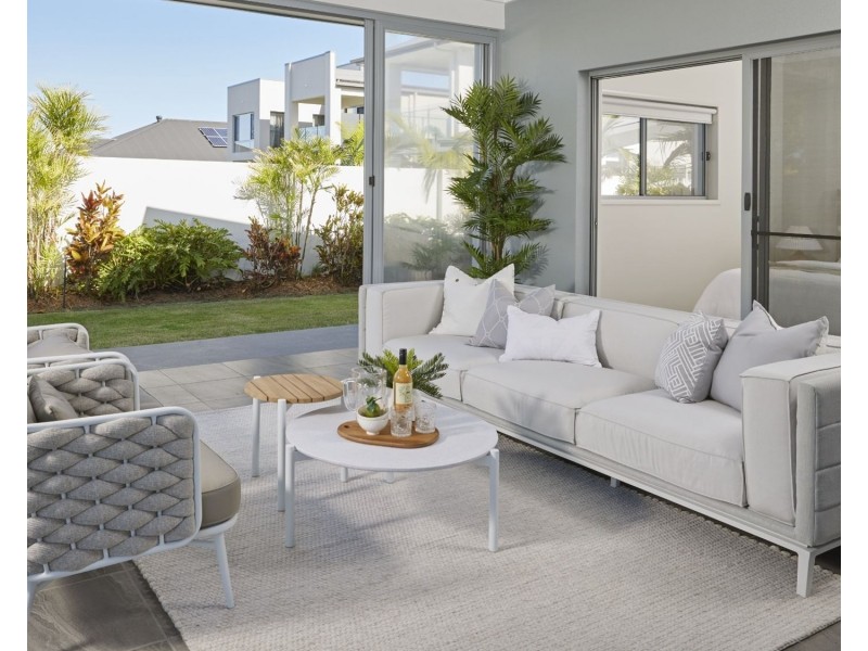 3 Marina Parade, Jacobs Well QLD 4208