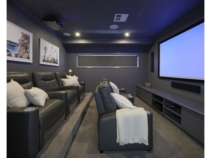 3 Marina Parade, Jacobs Well QLD 4208