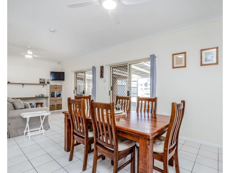 1 Banka Avenue, Jacobs Well QLD 4208