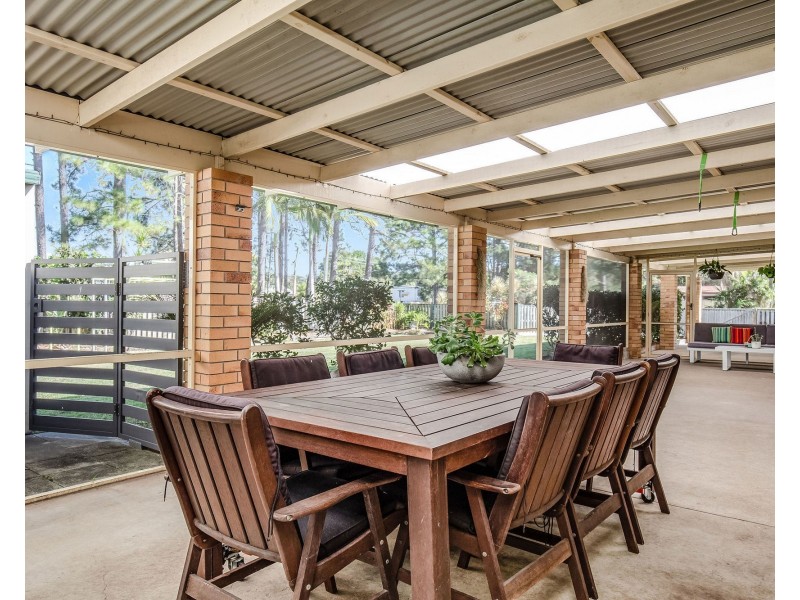1 Banka Avenue, Jacobs Well QLD 4208