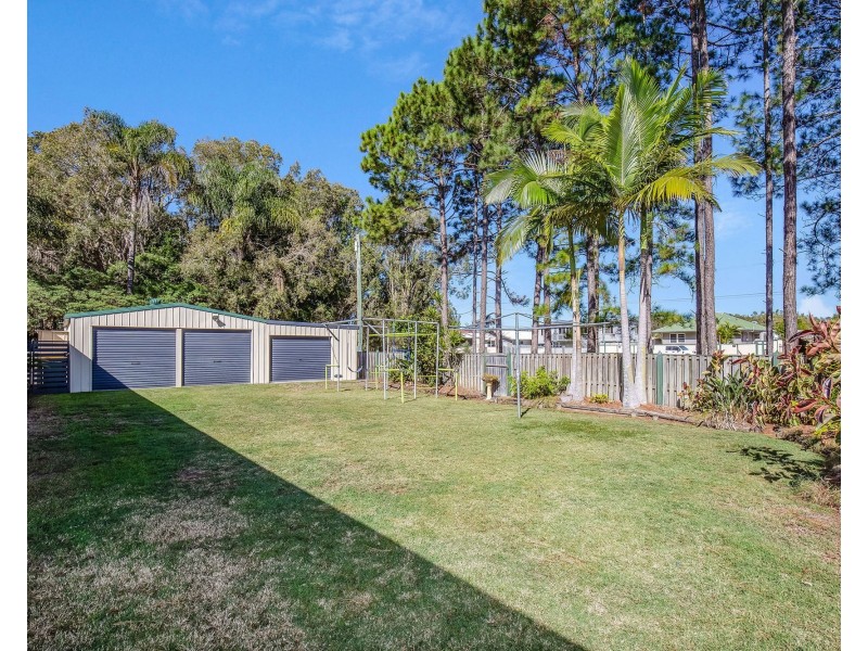 1 Banka Avenue, Jacobs Well QLD 4208