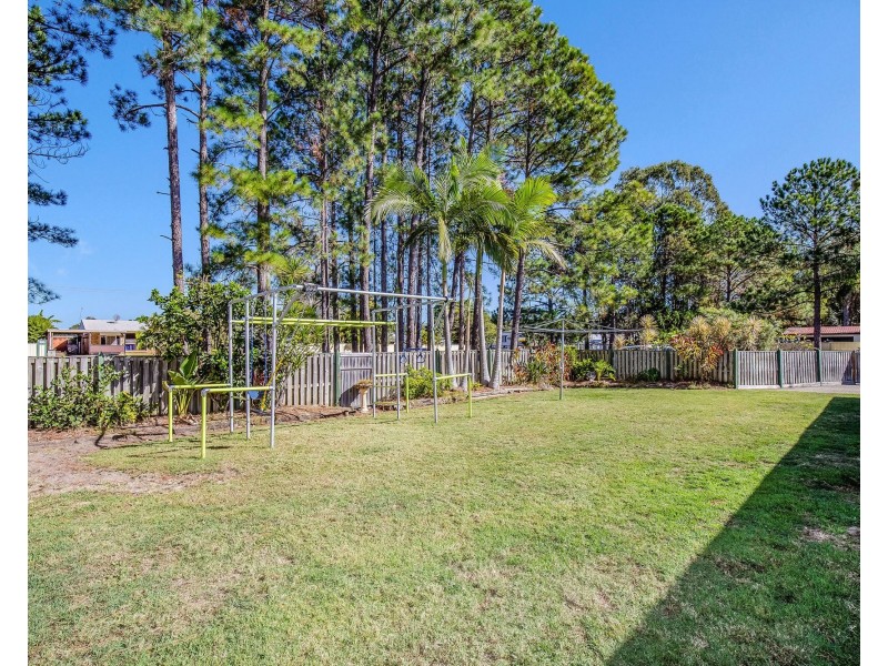 1 Banka Avenue, Jacobs Well QLD 4208