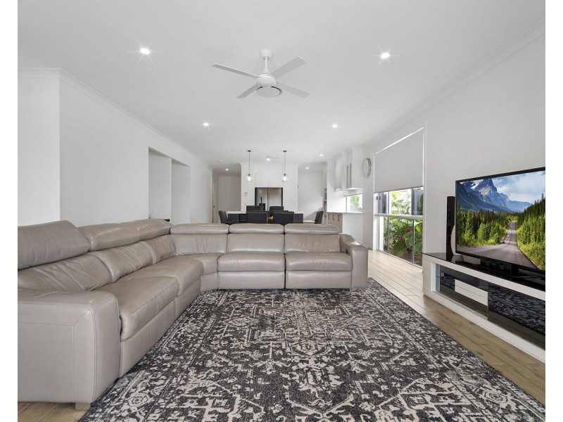 315 Harbour Boulevard, Jacobs Well QLD 4208