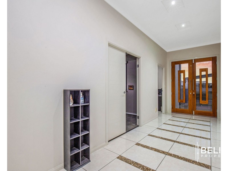 7 Windward place, Jacobs Well QLD 4208
