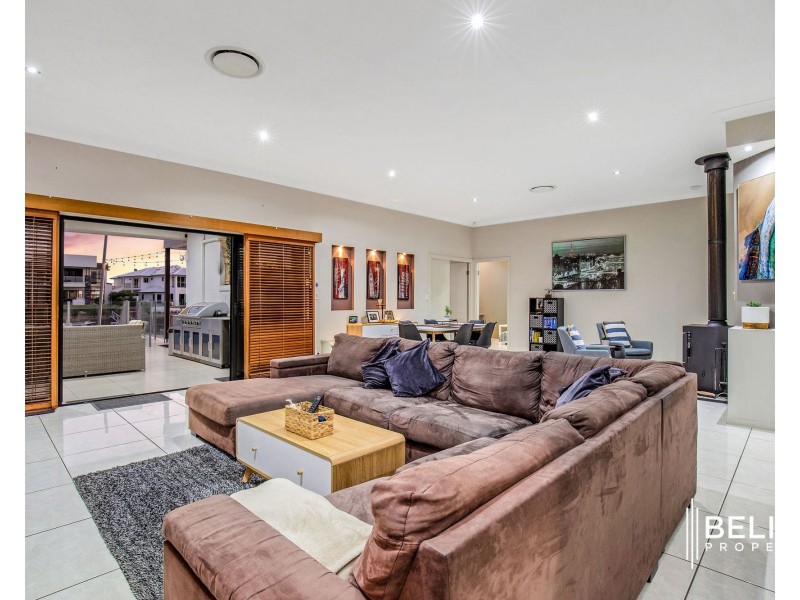 7 Windward place, Jacobs Well QLD 4208