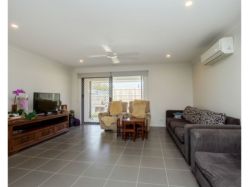 6 Blue Bay Street, Jacobs Well QLD 4208