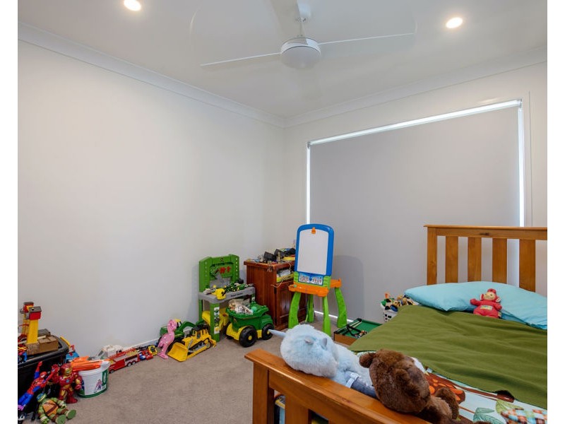 6 Blue Bay Street, Jacobs Well QLD 4208