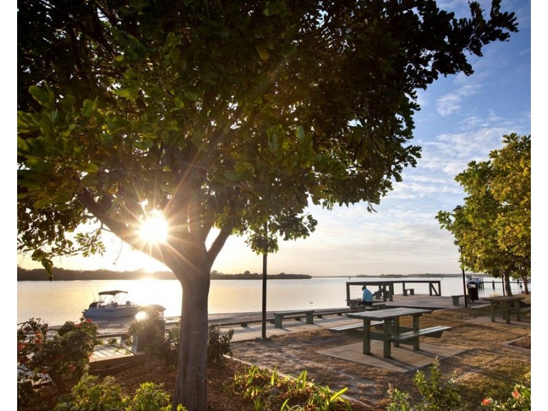 6 Blue Bay Street, Jacobs Well QLD 4208