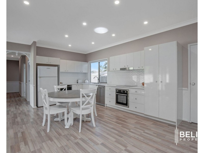 29 Pelican Parade, Jacobs Well QLD 4208