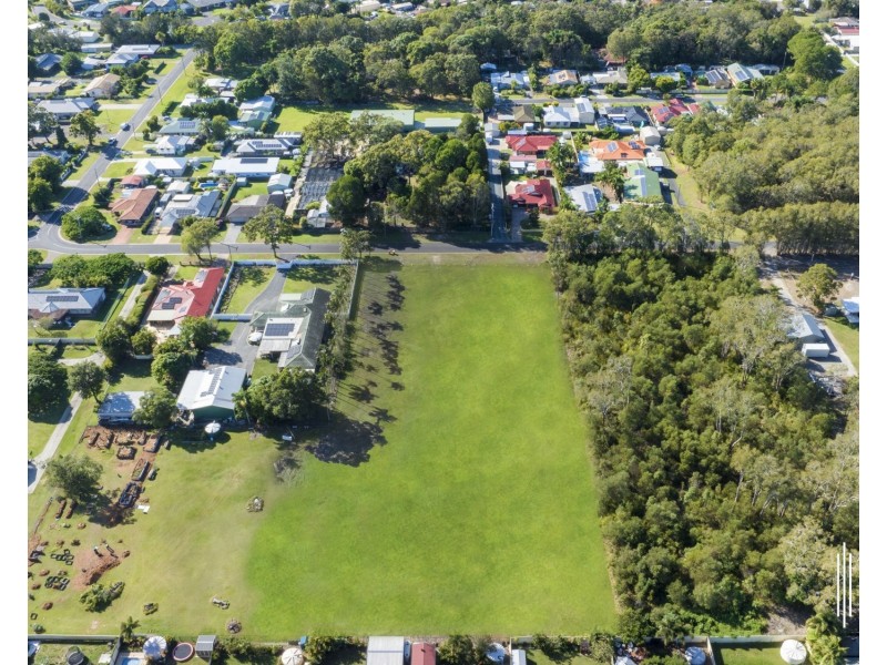 16 Pelican Parade, Jacobs Well QLD 4208