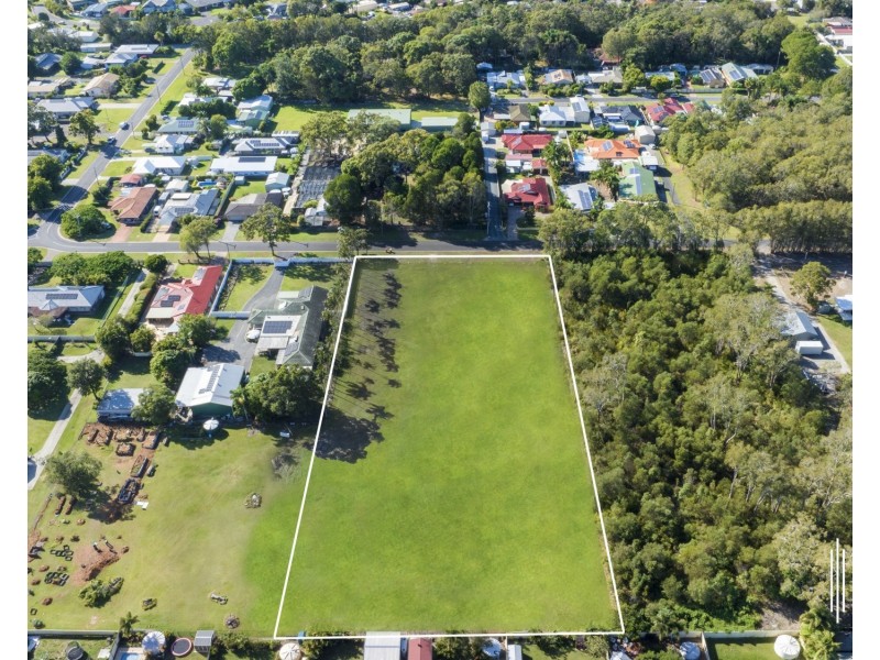 16 Pelican Parade, Jacobs Well QLD 4208