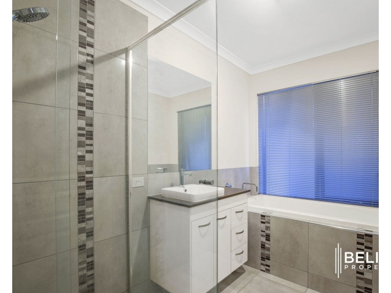 4 Ludlow Crescent, Ormeau Hills QLD 4208