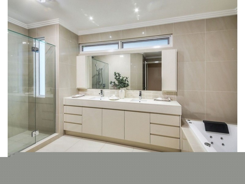 32 Windward Place, Jacobs Well QLD 4208