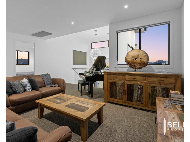42 Paradise Parade, Jacobs Well QLD 4208