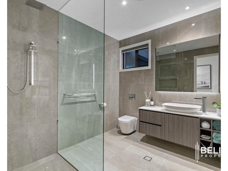 42 Paradise Parade, Jacobs Well QLD 4208