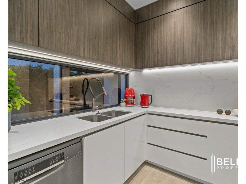42 Paradise Parade, Jacobs Well QLD 4208