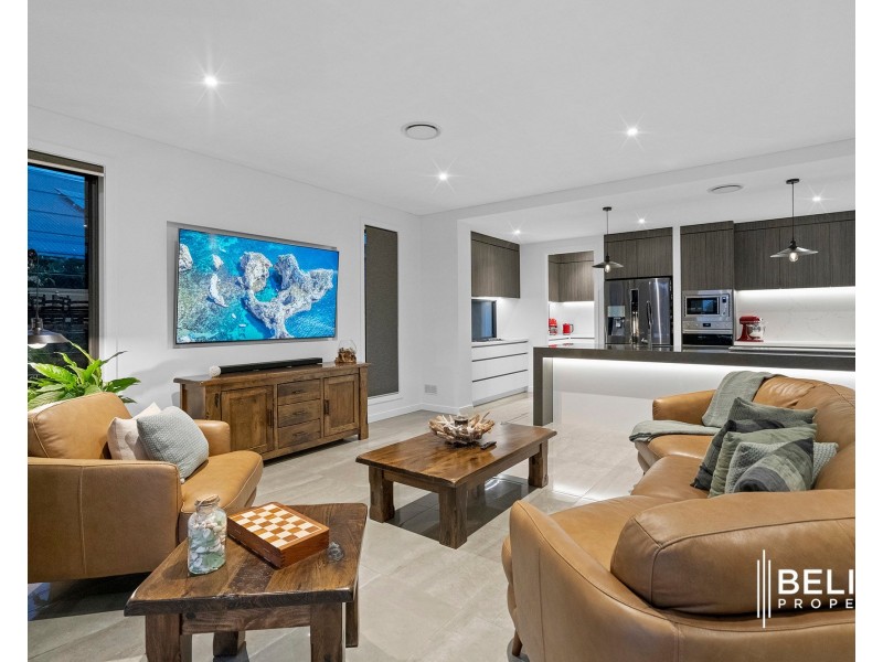 42 Paradise Parade, Jacobs Well QLD 4208