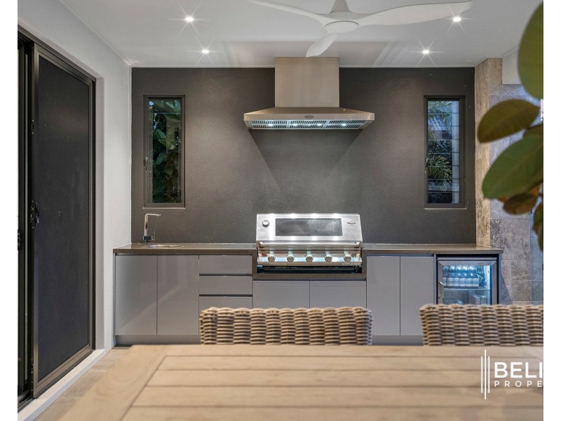 42 Paradise Parade, Jacobs Well QLD 4208