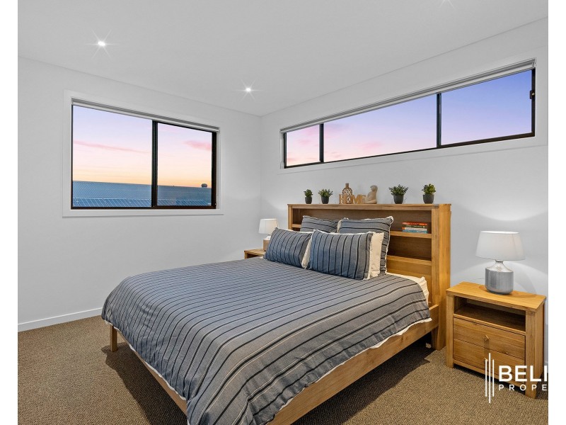 42 Paradise Parade, Jacobs Well QLD 4208