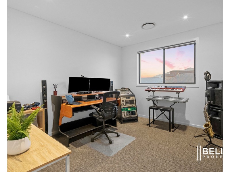 42 Paradise Parade, Jacobs Well QLD 4208