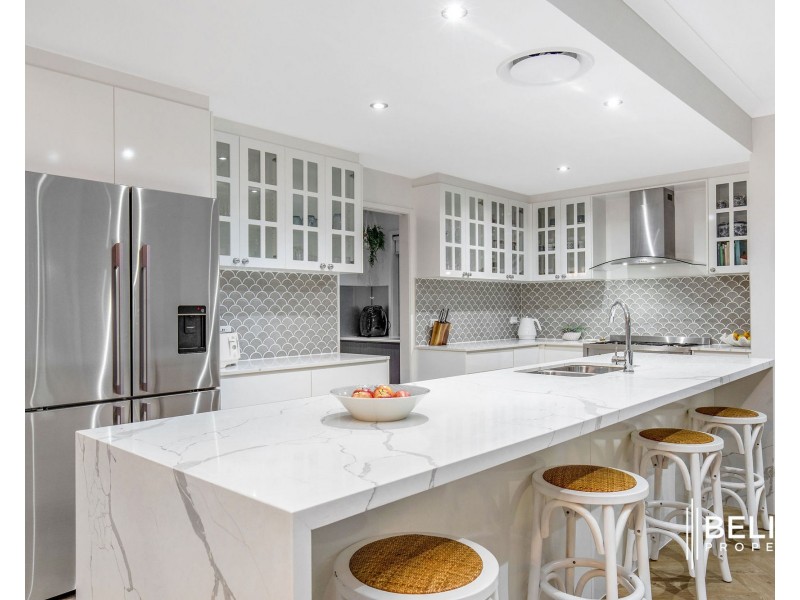 12 Marina Parade, Jacobs Well QLD 4208