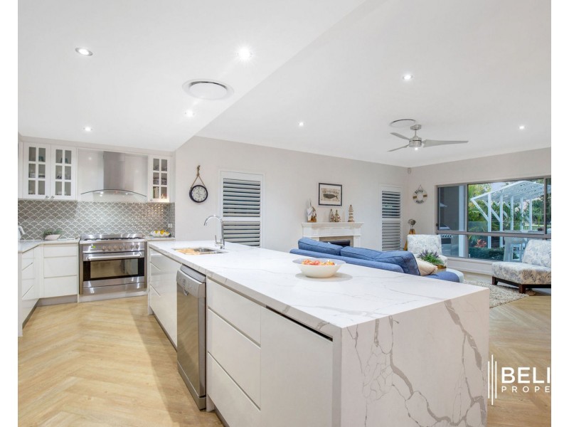 12 Marina Parade, Jacobs Well QLD 4208