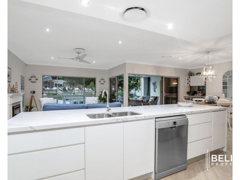 12 Marina Parade, Jacobs Well QLD 4208