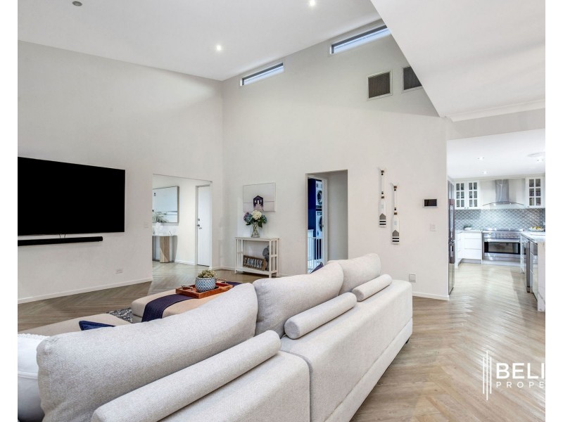 12 Marina Parade, Jacobs Well QLD 4208