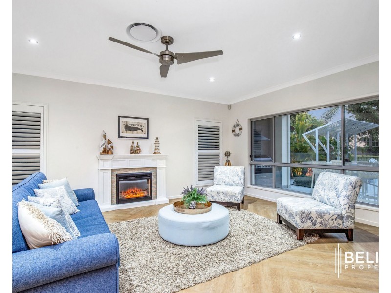 12 Marina Parade, Jacobs Well QLD 4208