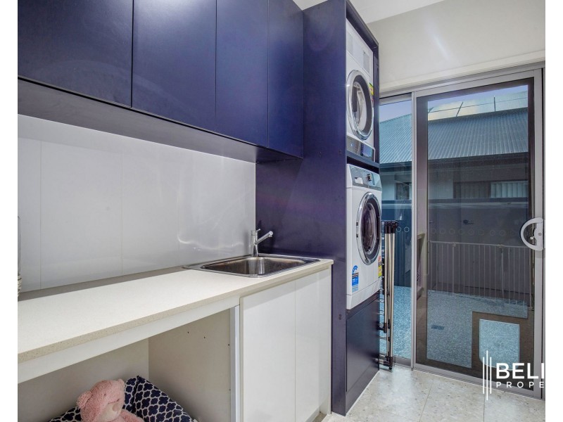 12 Marina Parade, Jacobs Well QLD 4208