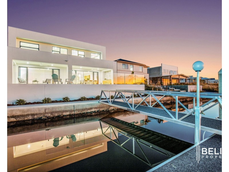 105 Paradise Parade, Jacobs Well QLD 4208