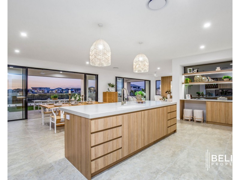 105 Paradise Parade, Jacobs Well QLD 4208