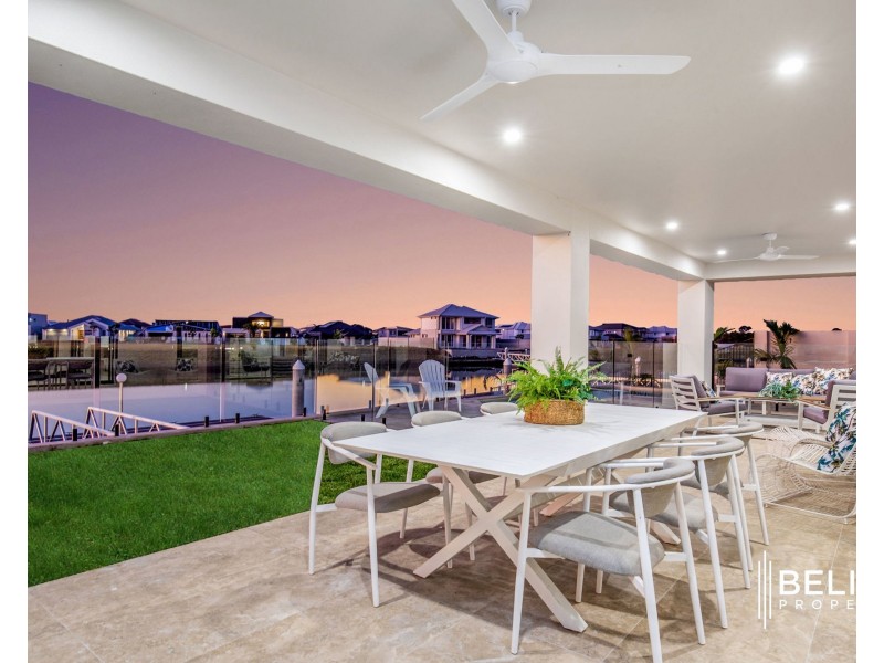 105 Paradise Parade, Jacobs Well QLD 4208