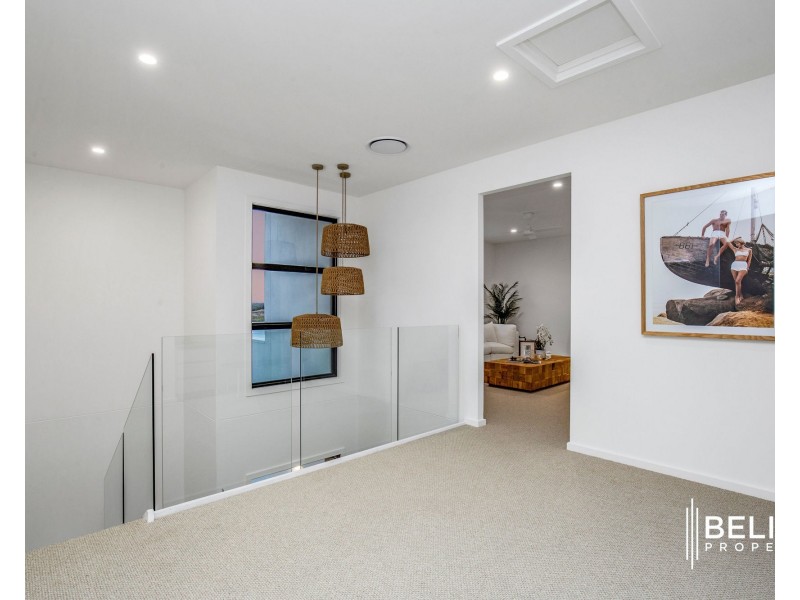 105 Paradise Parade, Jacobs Well QLD 4208