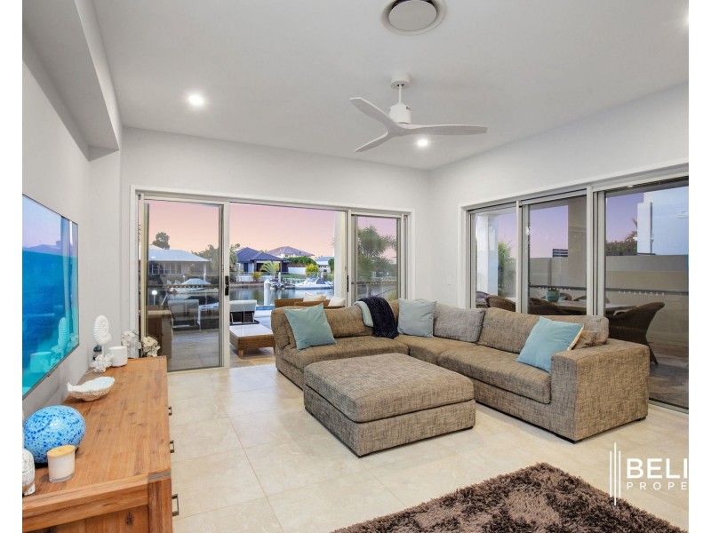 36 Paradise Parade, Jacobs Well QLD 4208