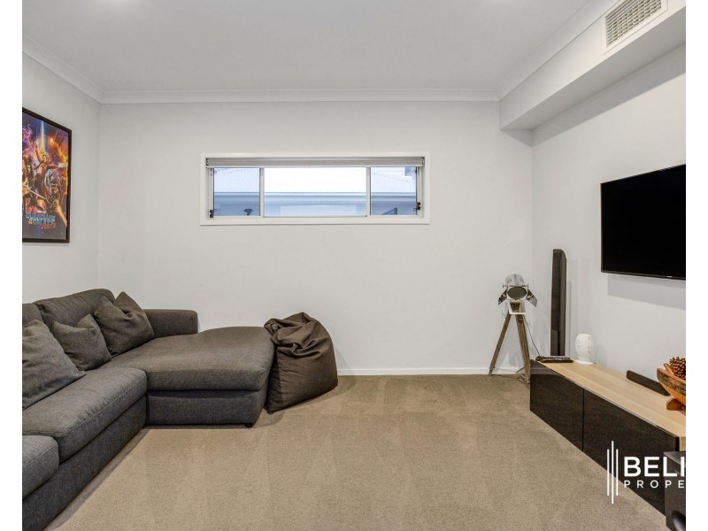 36 Paradise Parade, Jacobs Well QLD 4208