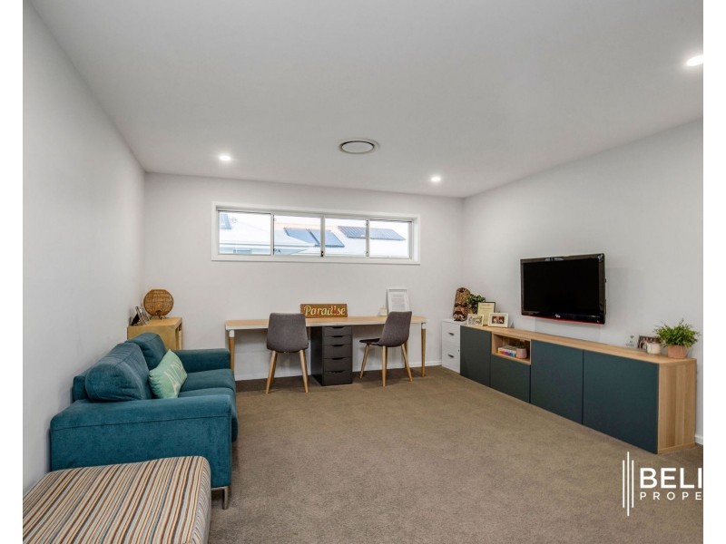 36 Paradise Parade, Jacobs Well QLD 4208