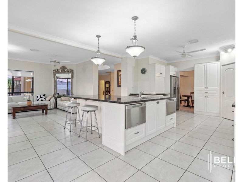 24 Danielle Street, Oxenford QLD 4210